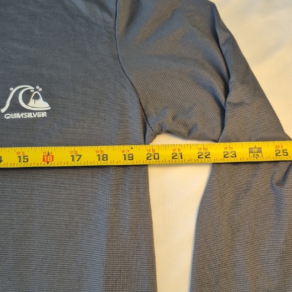 Quiksilver 50+ UPFProtection Long Sleeve Charcoal Tee NWT Size Medium - Picture 8 of 16